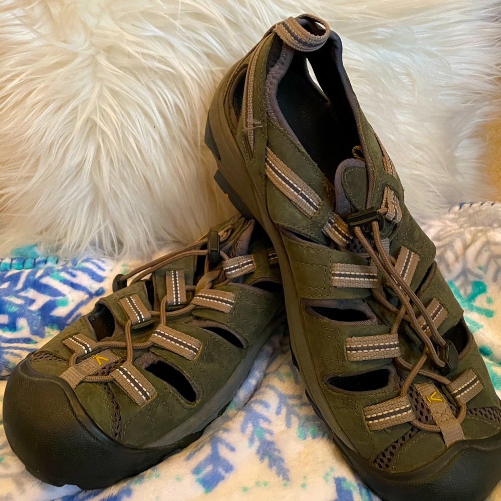 Men’s Keen